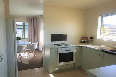 Photo of property in 5 Carn Place, Weymouth, Auckland, 2103