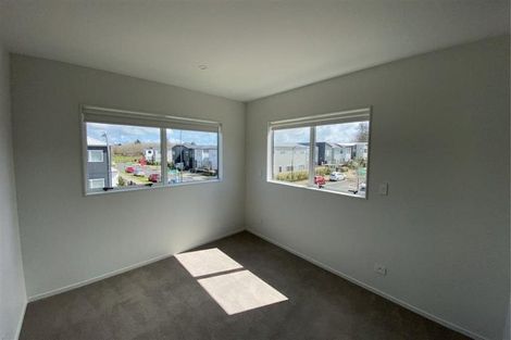 Photo of property in 33 Lusitano Drive, Karaka, Papakura, 2113