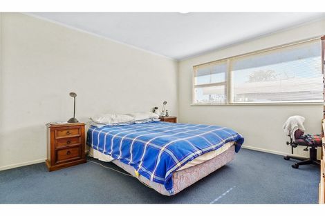 Photo of property in 249 Sunset Road, Sunnynook, Auckland, 0632