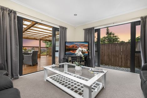 Photo of property in 21 Whitbourne Heights, Manurewa, Auckland, 2105