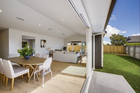 Photo of property in 12 Rich Rise, Havelock North, 4130