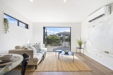 Photo of property in 1/6 Ngaroma House Drive, Hobsonville, Auckland, 0616