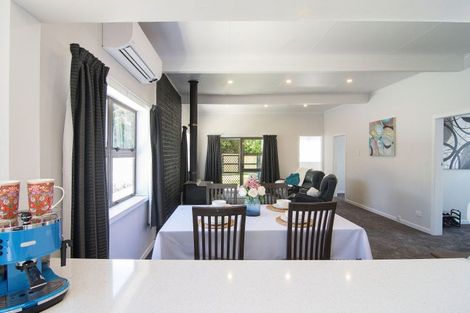 Photo of property in 25 Clifton Avenue, Carterton, 5713