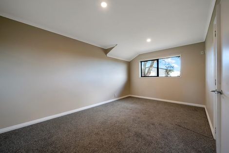 Photo of property in 4190a Great North Road, Glendene, Auckland, 0602