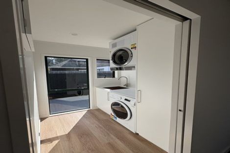 Photo of property in 1/16 Heathglen Place, Bayview, Auckland, 0629