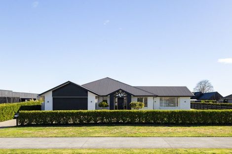 Photo of property in 129 Saint Kilda Road, Cambridge, 3434