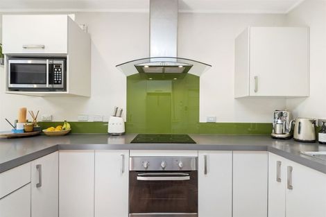 Photo of property in 4/17 Church Street, Devonport, Auckland, 0624