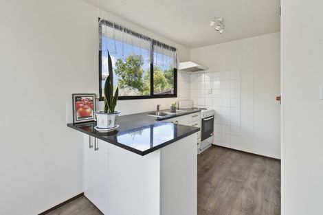 Photo of property in 2/8 Nearco Street, Randwick Park, Auckland, 2105