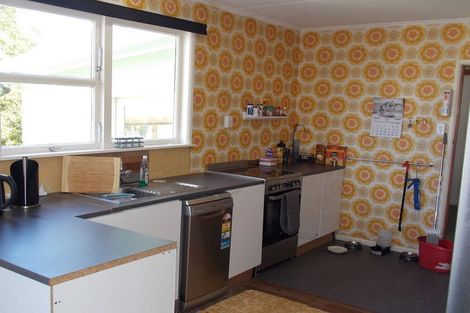 Photo of property in 16 Jackson Avenue, Highbury, Palmerston North, 4412