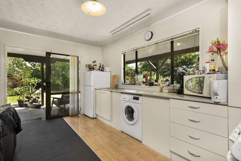 Photo of property in 120 Whangaparaoa Road, Red Beach, 0932