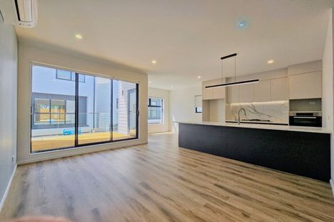 Photo of property in 25c Jandell Crescent, Bucklands Beach, Auckland, 2014