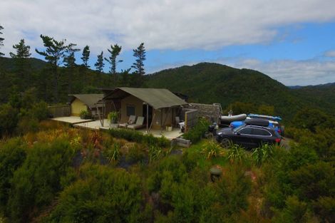 Photo of property in 867 Tuateawa Road, Waikawau, Coromandel, 3584