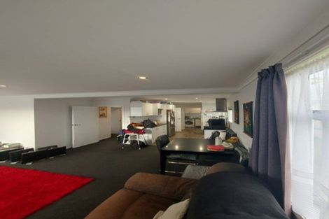 Photo of property in 5 Chew Place, Ranui, Porirua, 5024
