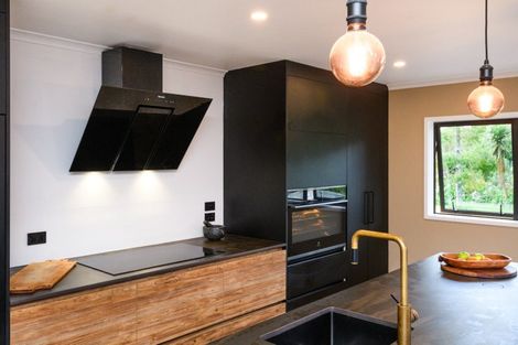 Photo of property in 21 Moonshine Valley Road, Aokautere, Palmerston North, 4471