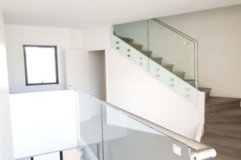 Photo of property in 13 Ti Kouka Lane, Sandringham, Auckland, 1025