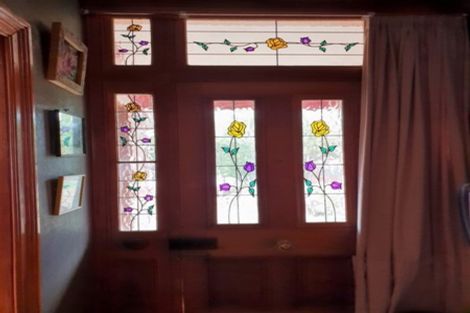 Photo of property in 8 Castle Street, Eltham, 4322