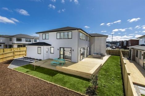 Photo of property in 48 Mettam Drive, Swanson, Auckland, 0614