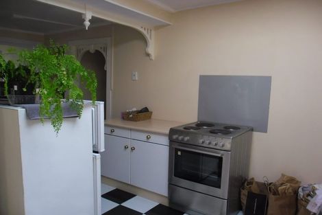 Photo of property in 2 Chaucer Road, Hospital Hill, Napier, 4110