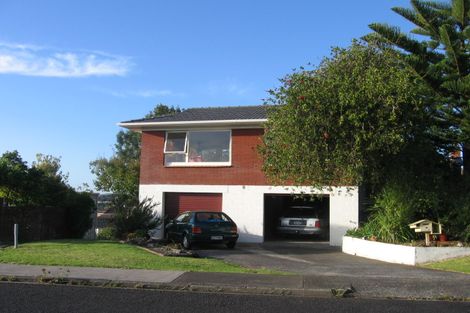 Photo of property in 9 Marcel Place, Glenfield, Auckland, 0629