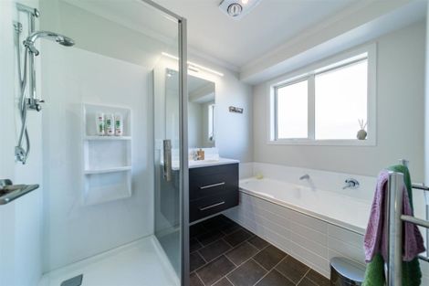 Photo of property in 10 Risinghurst Terrace, Lower Shotover, Queenstown, 9304