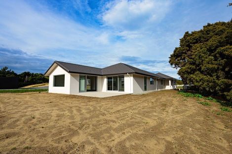 Photo of property in 92 Blairlogie Close, Otatara, Invercargill, 9879