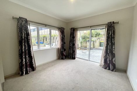 Photo of property in 245a Hill Road, The Gardens, Auckland, 2105