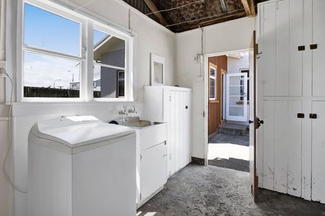 Photo of property in 22 London Street, Eltham, 4322