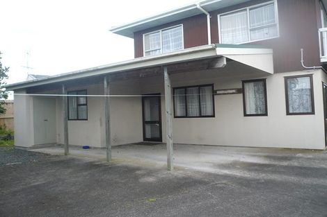 Photo of property in 13 Rosewarne Crescent, Glendene, Auckland, 0602