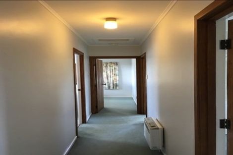 Photo of property in 16 Taupo Street, Green Bay, Auckland, 0604