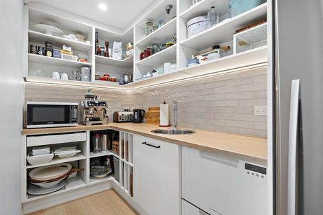 Photo of property in 1410 Old North Road, Helensville, 0875