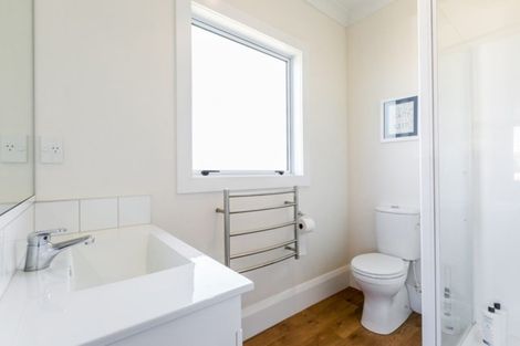 Photo of property in 59 Ferry Road, Clive, 4102