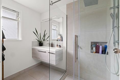 Photo of property in 708 Grove Road, Mayfair, Hastings, 4122