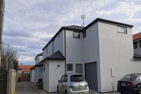 Photo of property in 2/2 Montana Avenue, Ilam, Christchurch, 8041