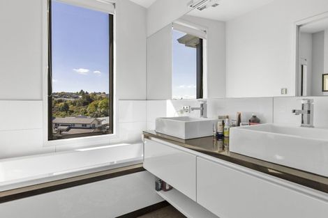 Photo of property in 6/5 The Moorings, Two Mile Bay, Taupo, 3330