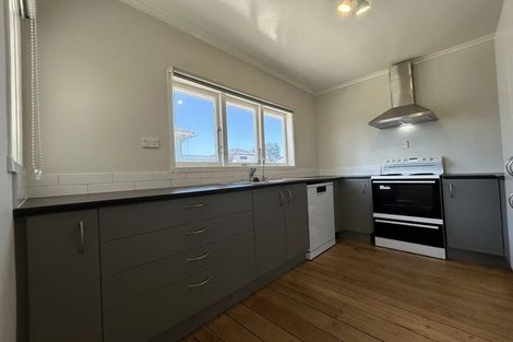 Photo of property in 1/47 Clevedon Road, Papakura, 2110