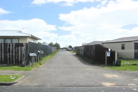 Photo of property in 2/13 Templeton Place, Clendon Park, Auckland, 2103