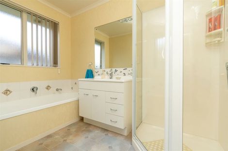 Photo of property in 19 Rochester Place, Nawton, Hamilton, 3200