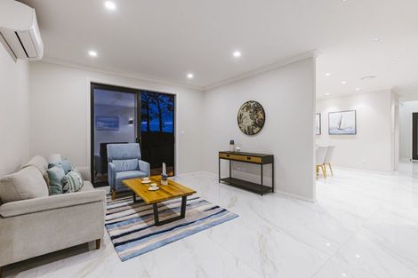 Photo of property in 28 Catalina Avenue, Rosehill, Papakura, 2113