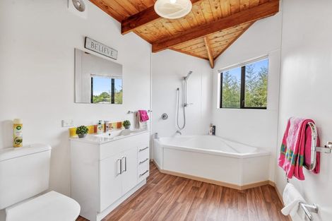 Photo of property in 48 Whangarei Heads Road, Onerahi, Whangarei, 0110