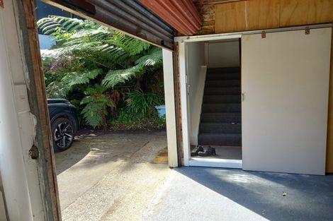 Photo of property in 1/10 Mckelvey Place, Tawa, Wellington, 5028