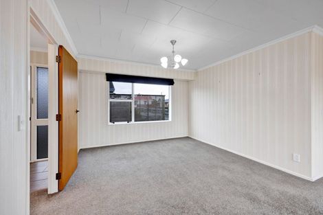 Photo of property in 6 Manse Street, Hawera, 4610