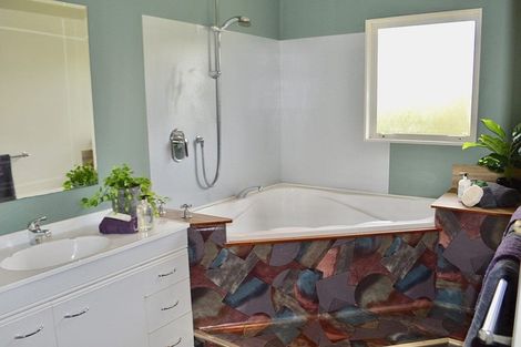 Photo of property in 297 Kuku Road East, Kuku, Levin, 5570