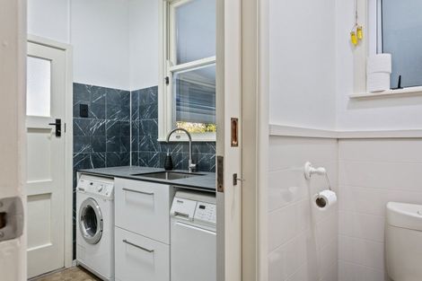 Photo of property in 27 Marian Drive, Inner Kaiti, Gisborne, 4010