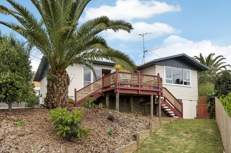 Photo of property in 16 Onerahi Road, Onerahi, Whangarei, 0110