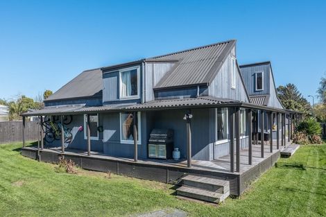Photo of property in 12 Kew Grove, Raumati Beach, Paraparaumu, 5032