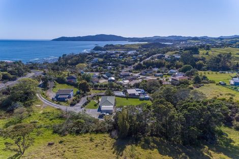 Photo of property in 8 Morey Road, Cable Bay, 0420