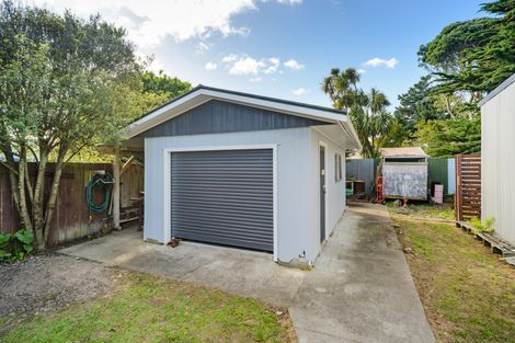 Photo of property in 1 Nuku Street, Tangimoana, 4822