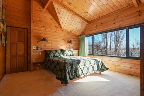 Photo of property in 20 Tupara Crescent, Kawaha Point, Rotorua, 3010