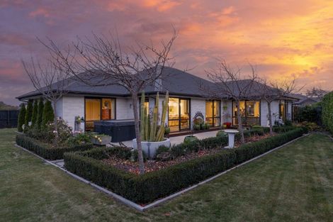 Photo of property in 67 Willowside Place, Amberley, 7410