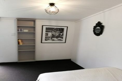 Photo of property in 5 Kahikatea Street, Inglewood, 4330